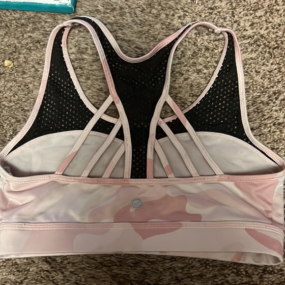 Women’s sports bra - Picture 2 of 3